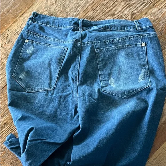 Casual Distressed Boyfriend Jeans in Deep Blue - Picture 6 of 7